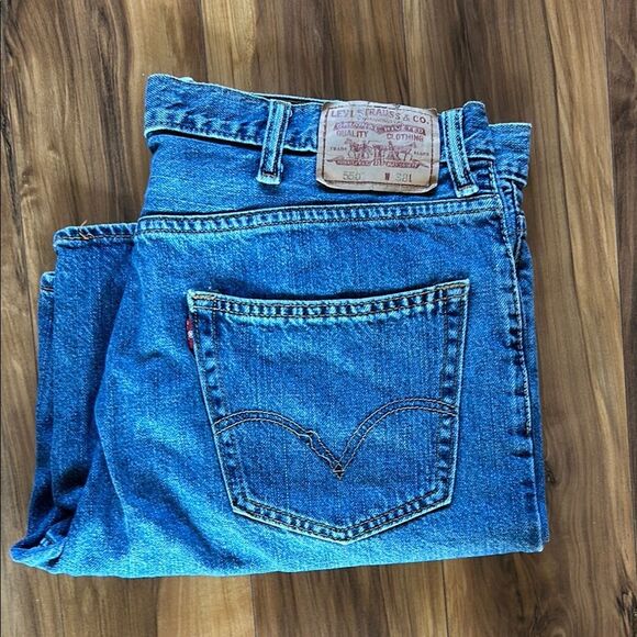 Levi's Men's 550 Relaxed Fit Jean Shorts - Picture 3 of 6